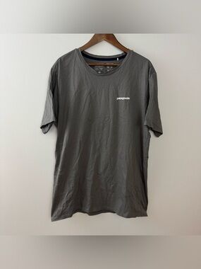 Patagonia Men’s Charcoal  T-Shirt Size XXL